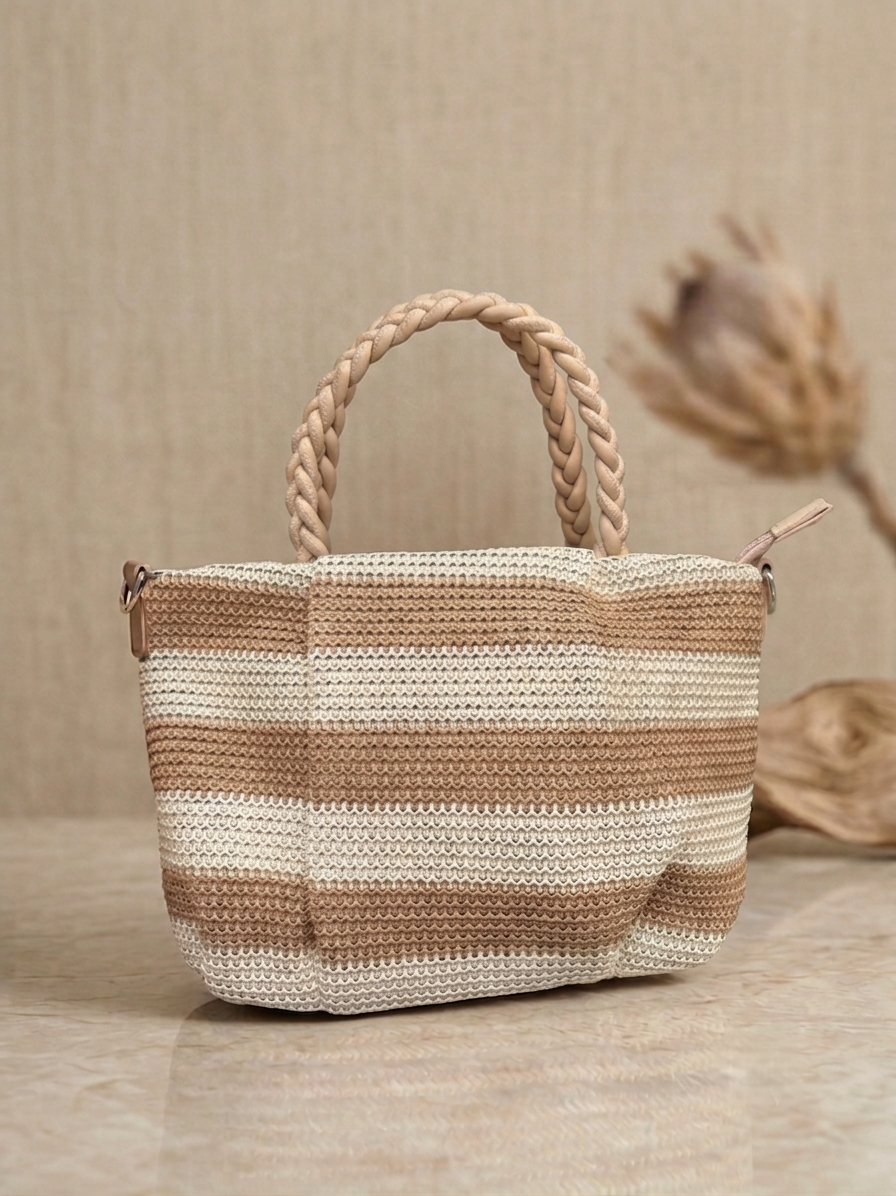 👜 Borsa Intrecciata Multicolor con Tracolla – Stile Naturale ed Elegante